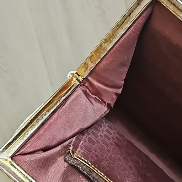 Vintage JR White Leather MCM Shoulder Bag - Picture 11 of 15